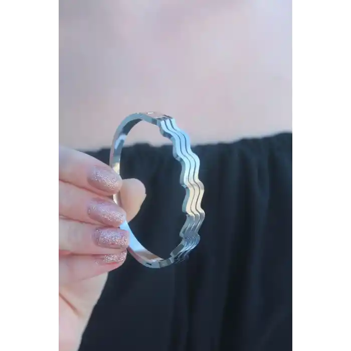 316L Kararmaz Çelik Gümüş Renk Dalga Model Kelepçe Kadın Bileklik