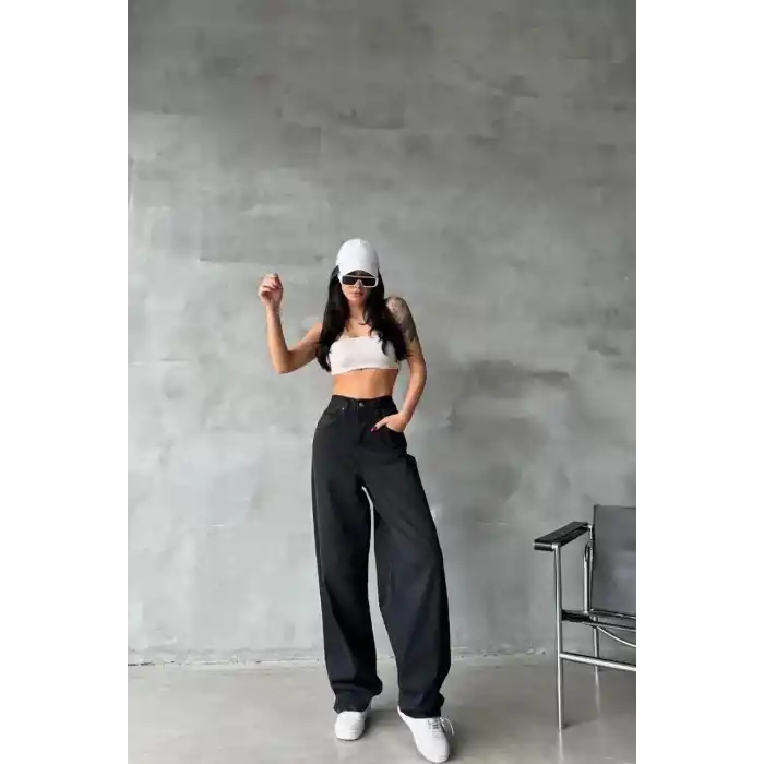 Arkadan tokalı jeans pantolon Siyah