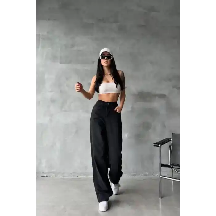 Arkadan tokalı jeans pantolon Siyah