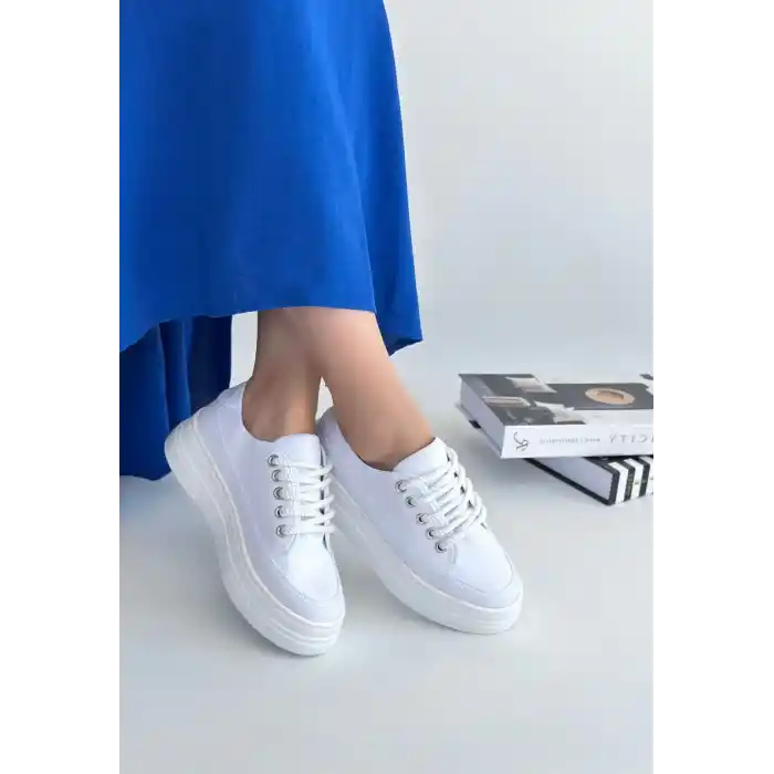 Carin Beyaz Keten Bağcıklı Spor Ayakkabı