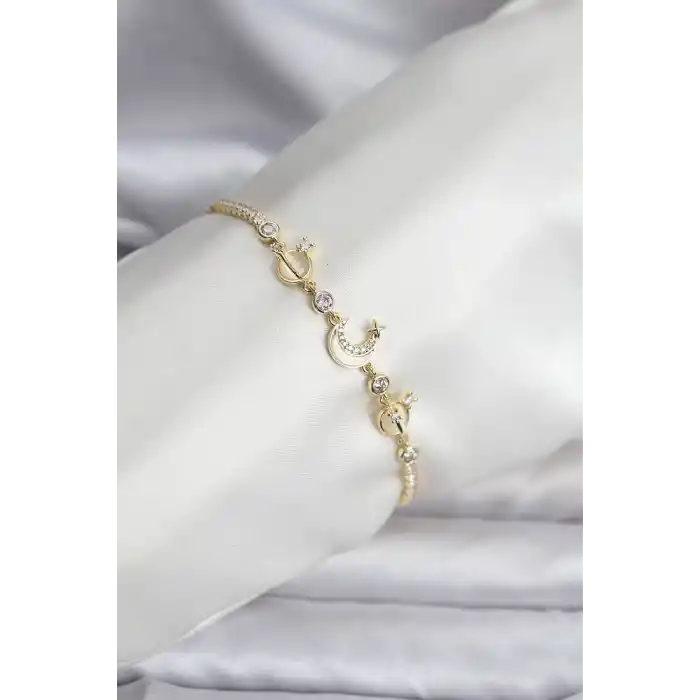 Charmlı Model Zirkon Taşlı Gold Renk Su Yolu Kadın Bileklik