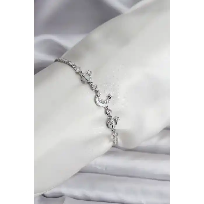 Charmlı Model Zirkon Taşlı Gümüş Renk Su Yolu Kadın Bileklik