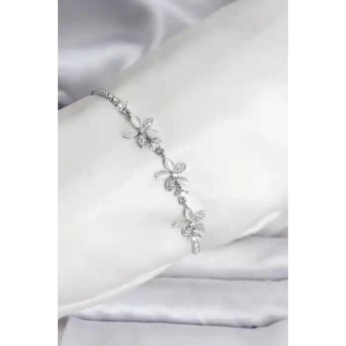 Çiçek Model Zirkon Taşlı Gümüş Renk Pirinç Su Yolu Kadın Bileklik