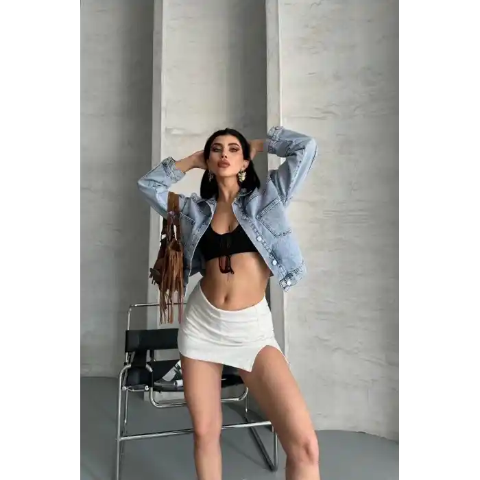 Çift cepli kol katlamalı kar yıkama crop kot ceket mavi d2000