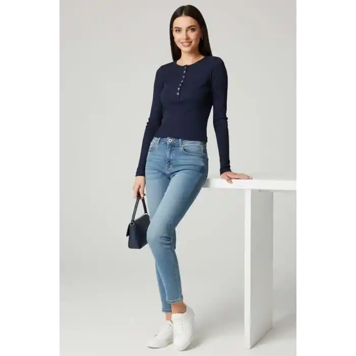 Çıtçıt Detaylı Bluz Lacivert T4343