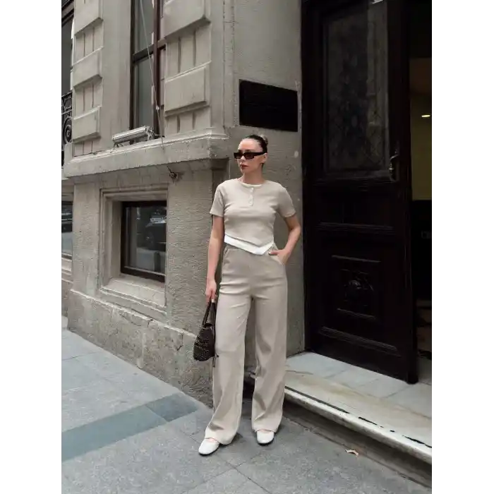 Düğme yakalı bej alt üst takım s3943