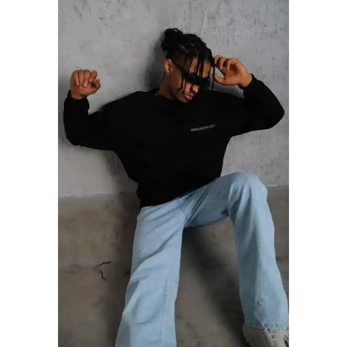 Erkek Oversize Sweatshirt – Siyah Renk | Ön ve Sırt Baskılı, Üç İplik İçi Pamuklu Kumaş, Rahat Kalıp, Ribanalı Kışlık Sweat | Winagain Polizei Serisi - Siyah