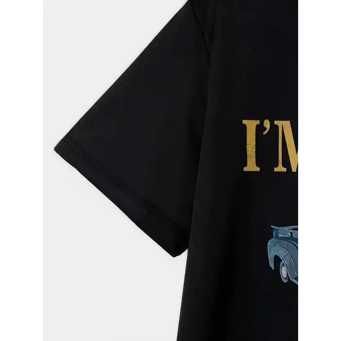 Erkek Vintage Araba Grafik T-Shirt - Ben Yaşlı Değilim Ben Bir Klasiğim Esprili Baskı  Nefes Alabilir Kumaş, Günlük Yaz ve Yıl Boyu Giyim için Oversize Kısa Kollu Tişört - Siyah