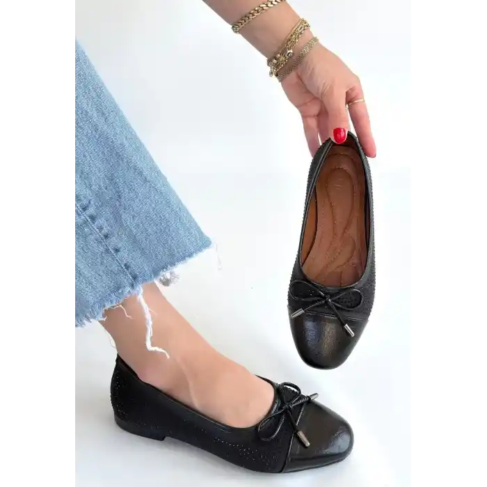 Etya Siyah Cilt Babet Ayakkabı