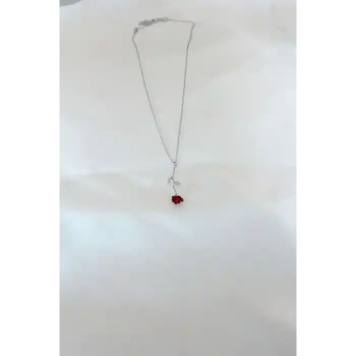 Gümüş Kaplama Kırmızı Gül Figürlü Kadın Kolye