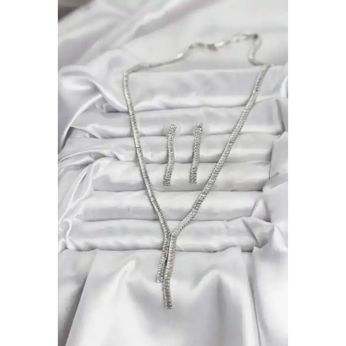 Gümüş Renk Baget Zirkon Taşlı Kadın Kolye Küpe Set