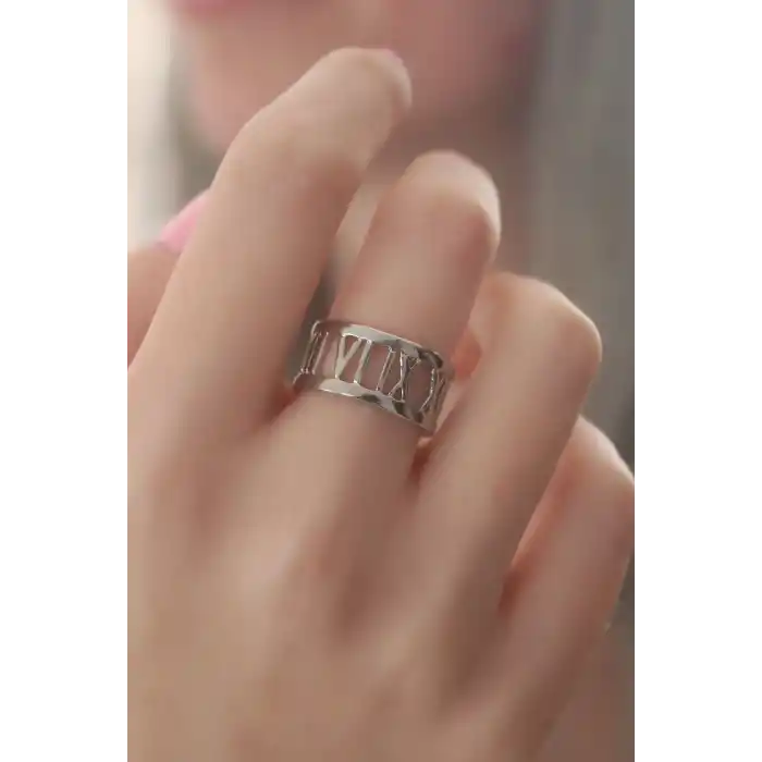 Gümüş Renk Roma Rakam Model Kadın Yüzük