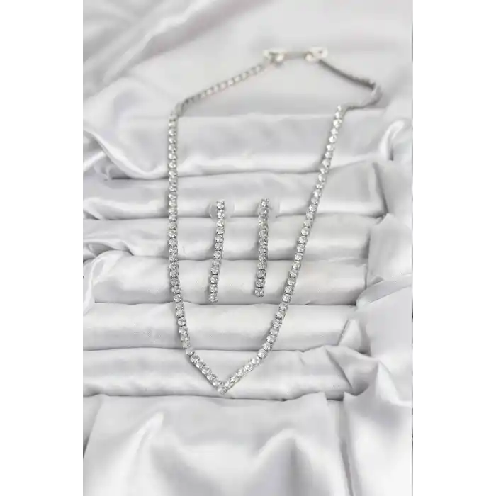 Gümüş Renk Zirkon Taşlı Kadın Kolye Küpe Seti