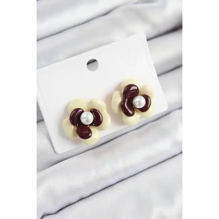 İnci Detaylı Krem Kahverengi Renk Papatya Model Kadın Küpe