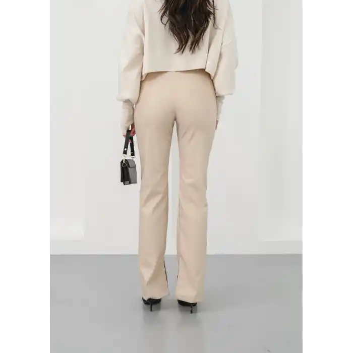 İspanyol yırtmaçlı paça deri pantolon bej hn