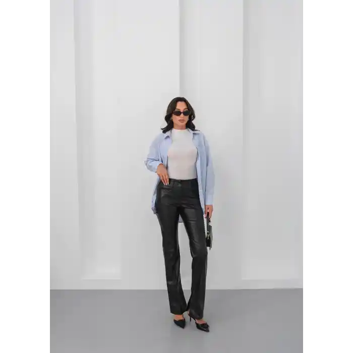 İspanyol yırtmaçlı paça deri pantolon siyah hn