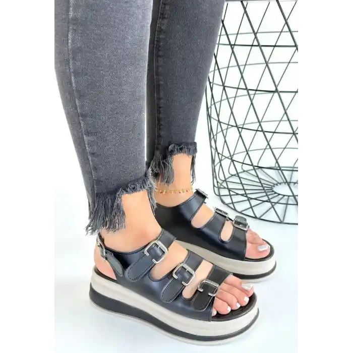 Jatay Siyah Cilt Sandalet