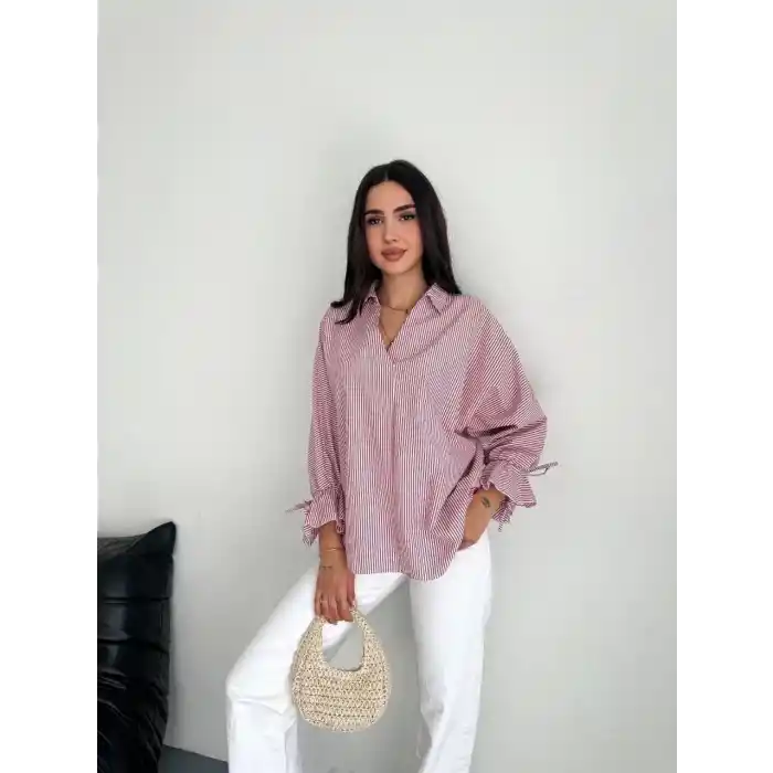 Kadın Arkası Asimetrik Yırtmaç Kesim Detaylı Cizgili Bluz Gömlek - Bordo