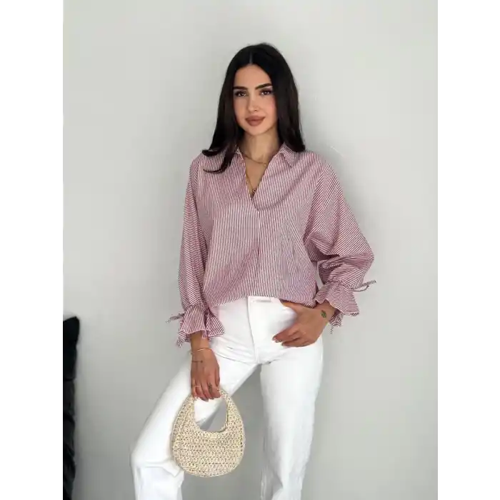 Kadın Arkası Asimetrik Yırtmaç Kesim Detaylı Cizgili Bluz Gömlek - Bordo