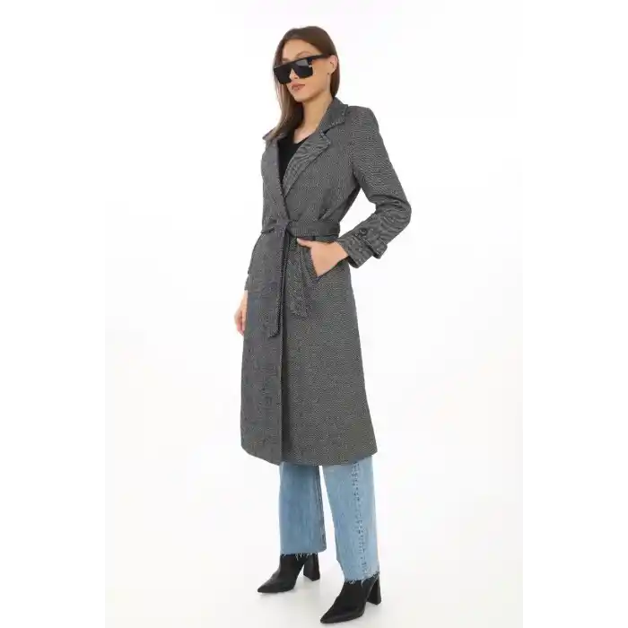 Kadın Balık Sırtı Kaşe Kaban – Uzun Boy Kruvaze Yaka Kuşaklı Astarlı Kışlık Tesettür Kaban, Yünlü Dokuma Kaşmir Kumaş, Cepli Rahat Oversize Kalıp Şık Modern Kaban Mont Modeli (Günlük ve Özel Gün Kombinlerine Uygun) - Füme