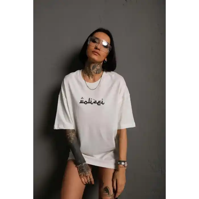Kadın Bisiklet Yakalı Sırt Baskılı Oversize T-Shirt - Beyaz