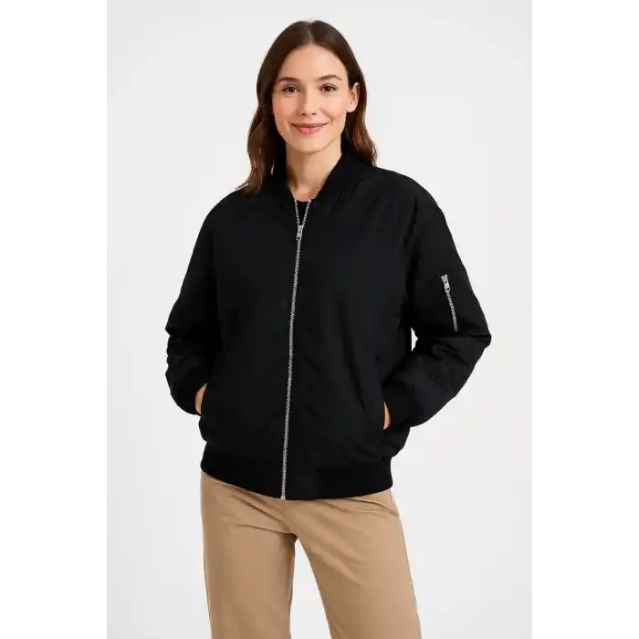 Kadın Bomber Mont Ceket – Fermuarlı, Kapitone İçi Astarlı, Su İtici Kumaş, Regular Fit, Yandan Cepli, Günlük Bahar & Kış Şık Rahat Stil - Siyah