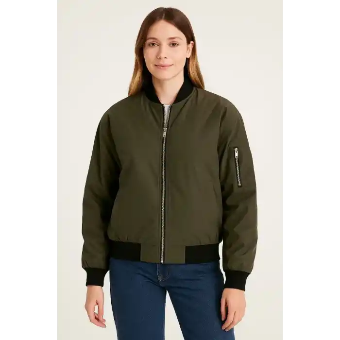 Kadın Bomber Mont Ceket – Fermuarlı, Kapitone İçi Astarlı, Su İtici Kumaş, Regular Fit, Yandan Cepli, Günlük Bahar & Kış Şık Rahat Stil - Haki