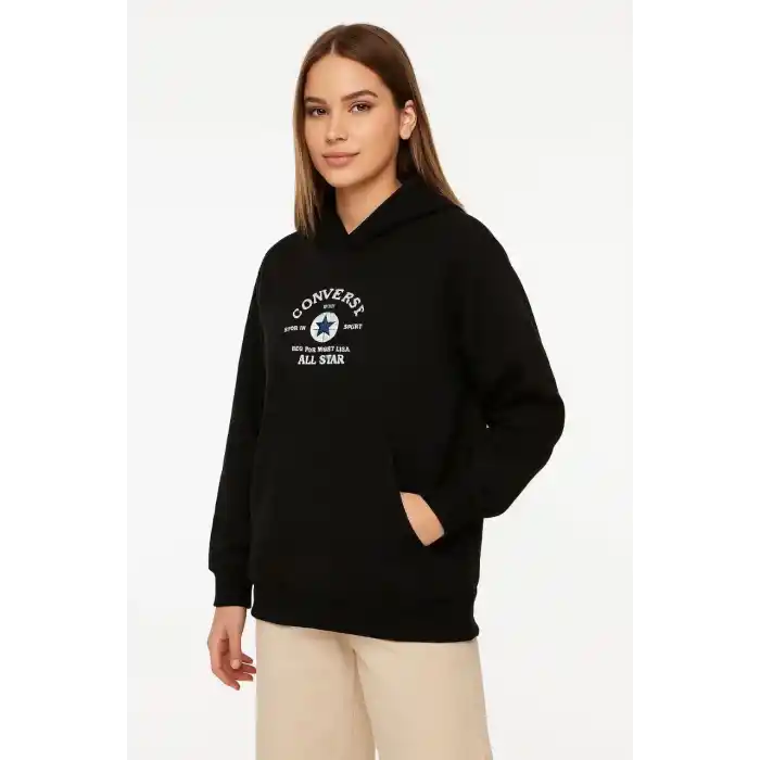 Kadın Kapşonlu Sweatshirt – Üç İplik Şardonlu Kumaş, Oversize Fit, Ön & Arka Baskılı, Kanguru Cepli, Kışlık Rahat Hoodie- Siyah