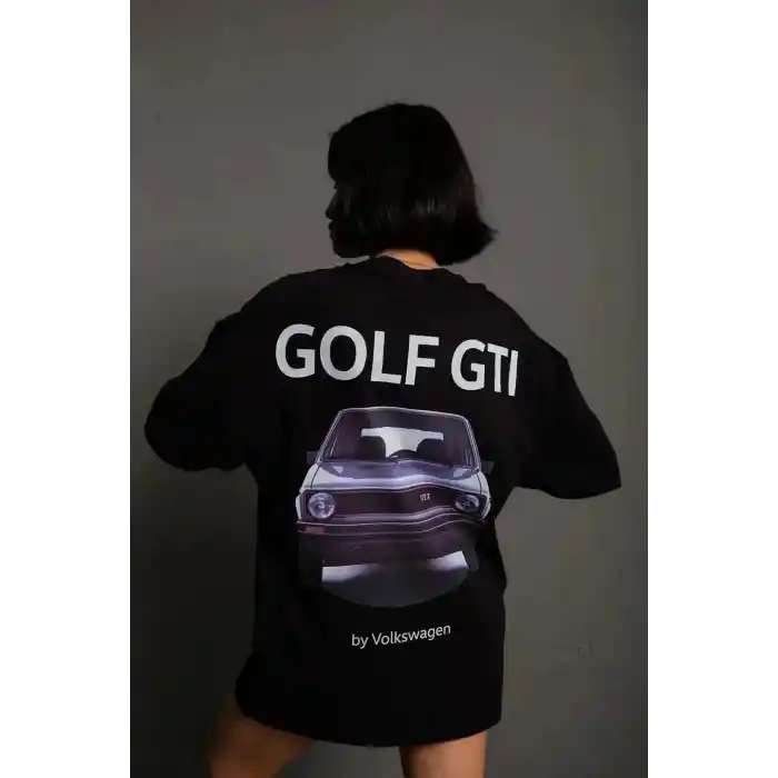 Kadın Oversize Baskılı Tişört – Golf GTI Retro Araba Desenli, Ön & Arka Dijital Baskı, Sokak Modası Stil - Siyah