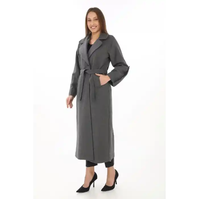 Kadın Uzun Kaşe Kaban – Yünlü Dokuma Kaşmir Kumaş, Kruvaze Yaka, Kuşaklı Astarlı Tesettür Uyumlu Şık Kışlık Siyah Model - Füme