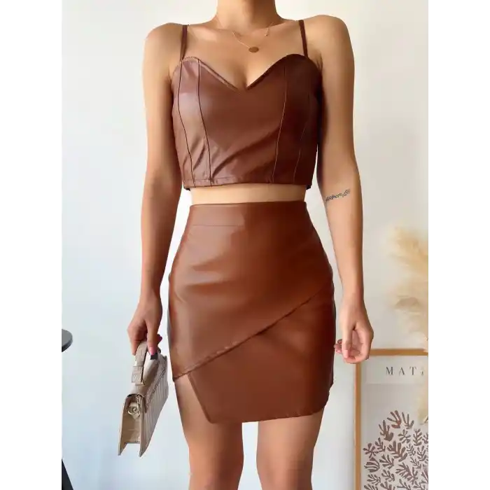 Kapaklı asimetrik model deri etek kahve s240106