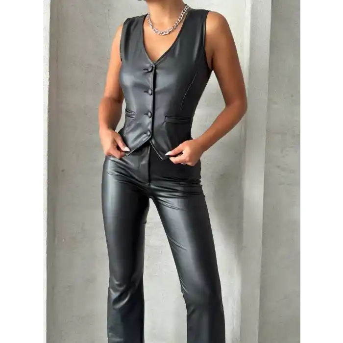 Kaplama düğmeli deri yelek siyah s24398