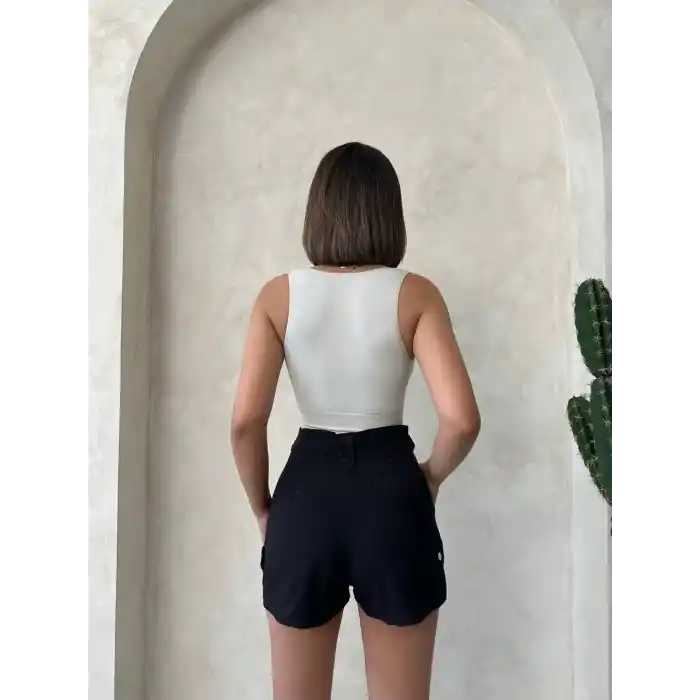 Kemer detaylı gabardin şort siyah s25289