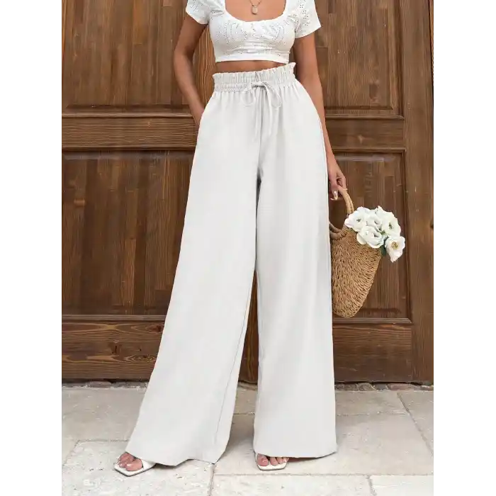 Keten bağcıklı beyaz pantolon
