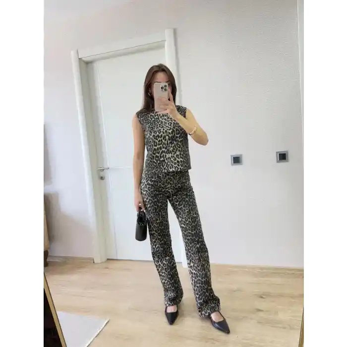 leopar desenli Düğmeli Bluzlu Pantolon İkili Takım -Leopar