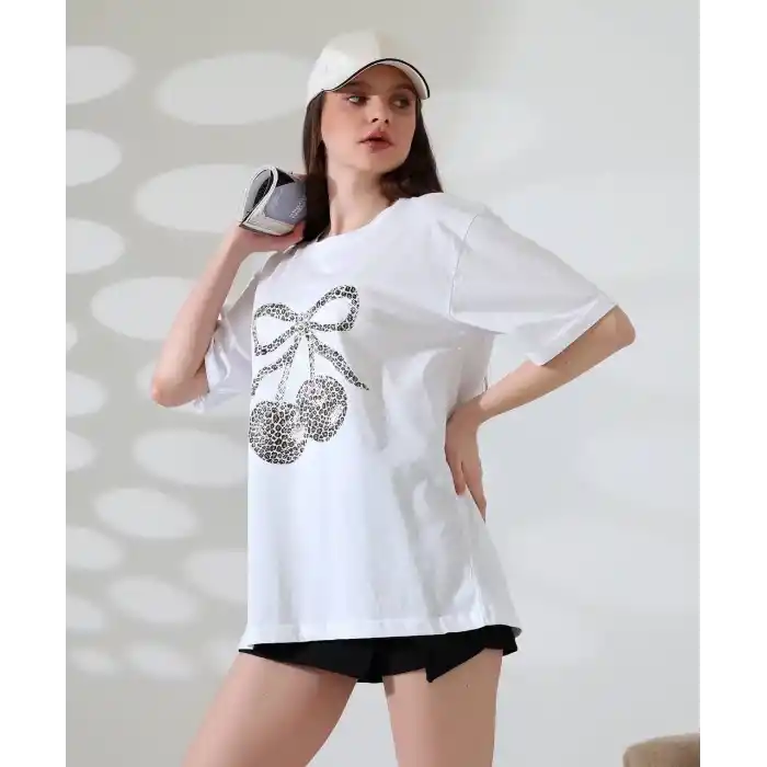 Leopar desenli kiraz baskılı tişört