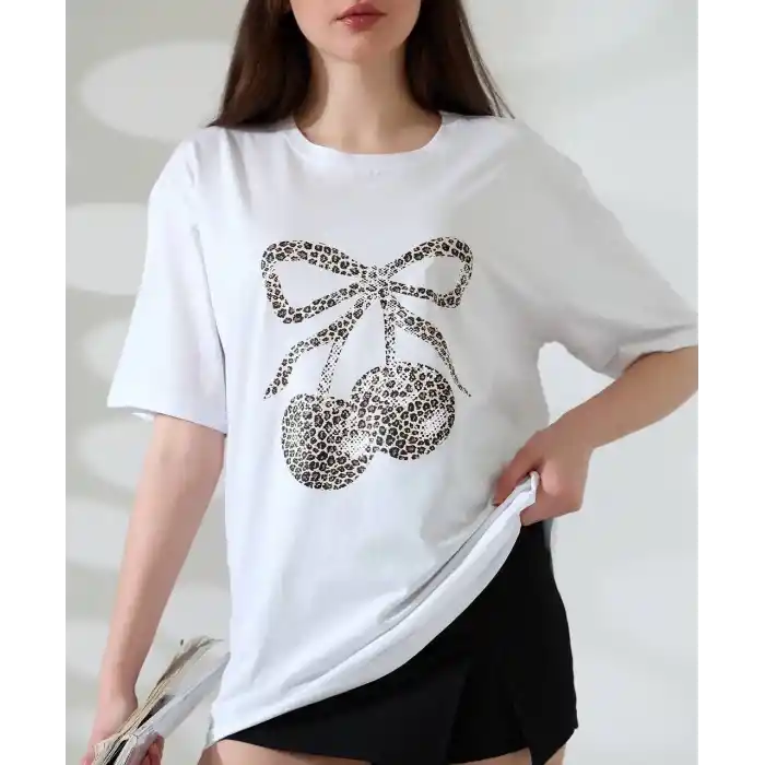 Leopar desenli kiraz baskılı tişört