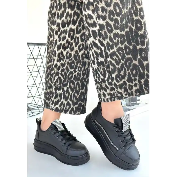 Leope Siyah Cilt Bağcıklı Spor Ayakkabı
