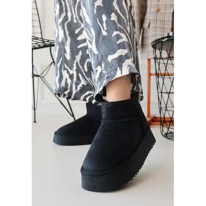 Linne Siyah Süet Bot