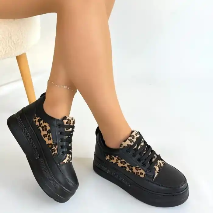 Lorrin Siyah Cilt Leopar Detaylı Bağcıklı Spor Ayakkabı