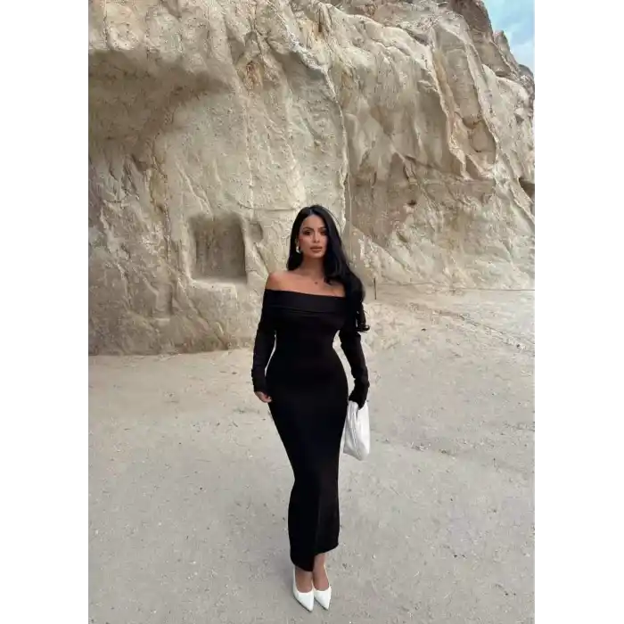 Madonna yaka esnek kumaş elbise siyah