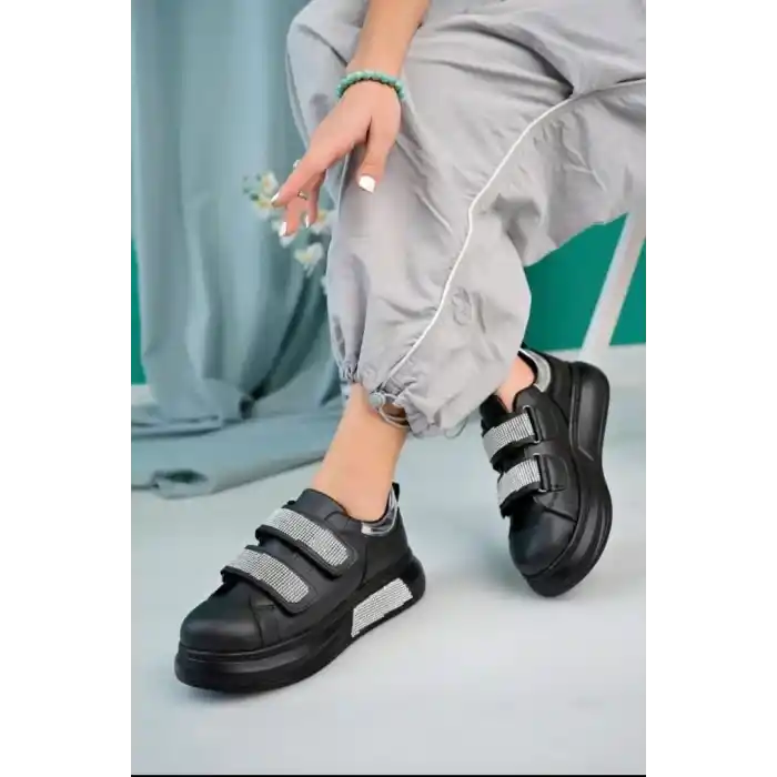 Nino Siyah Cilt Cırt Cırtlı Spor Ayakkabı