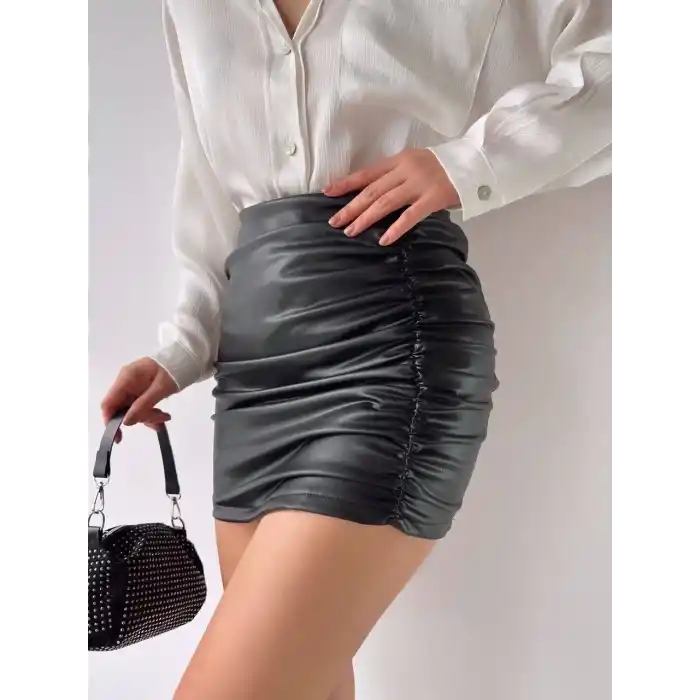 Önden büzgülü etek siyah h24210