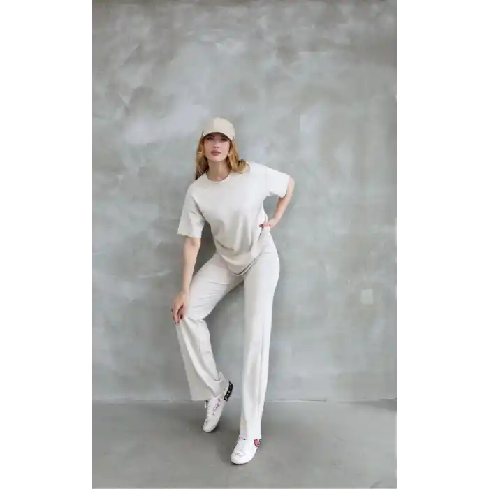 Osy Modal Yumuşak dokulu Kumaş Bisiklet Yaka Taş detaylı Kısa Kollu Takım - Kırık Beyaz