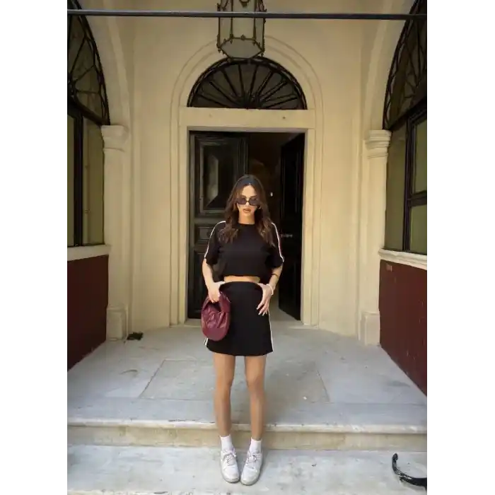 Osy Modal yumuşak dokulu Kumaş Kadın Parçalı Bisiklet Yaka T-shirt Mini Şortlu Etek İkili Takım - Siyah