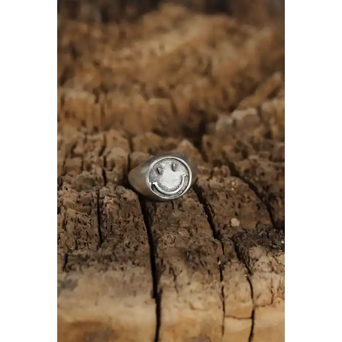 Otantik Emoji Tasarımlı Ayarlamalı Kadın Yüzük