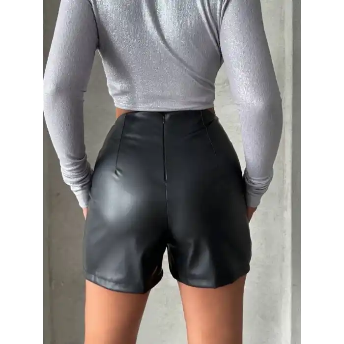 Parçalı cepli deri şort siyah w26312
