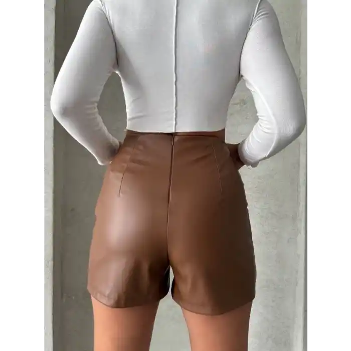 Parçalı cepli deri şort taba w26312