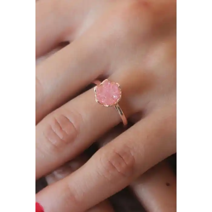 Pembe Lotus Çiçek Figür Gold Renk Kadın Yüzük