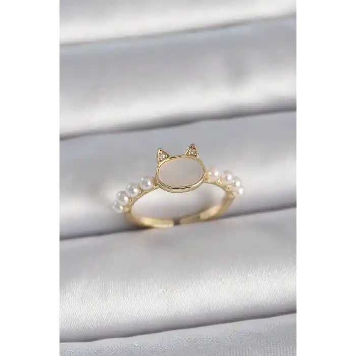 Pirinç Gold Renk Ayarlanabilir Beyaz Mineli Kedi Model İnci Detay Kadın Yüzük